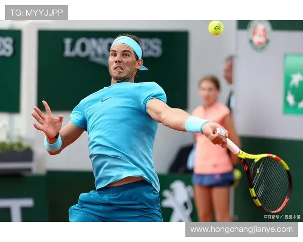 新星逆转夺冠震动球坛 网球赛场掀起新一轮激烈实力较量热潮涌动中